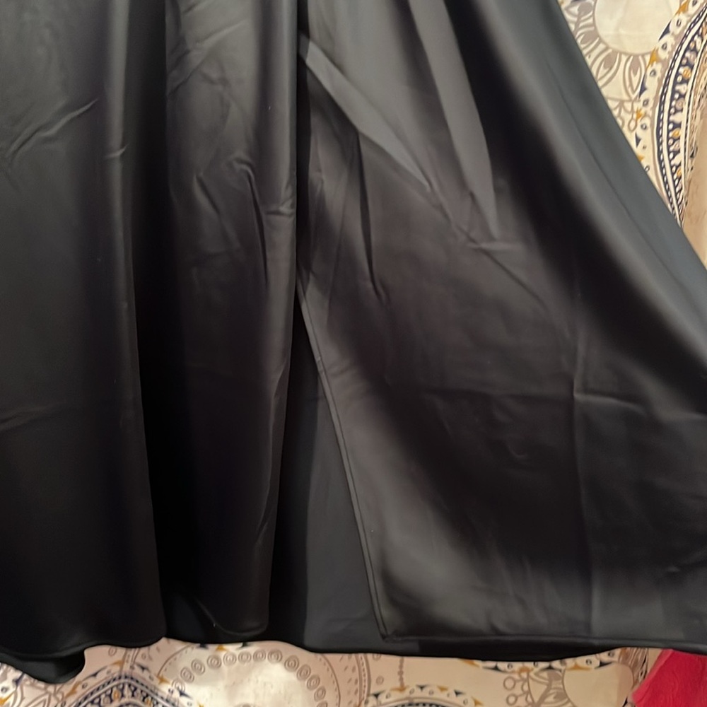 NWOT H&M Black Satin Maxi Skirt With Front Slit - Picture 7 of 10